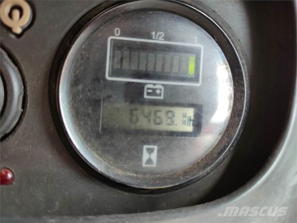 Linde L14-372 行走控制式堆積機