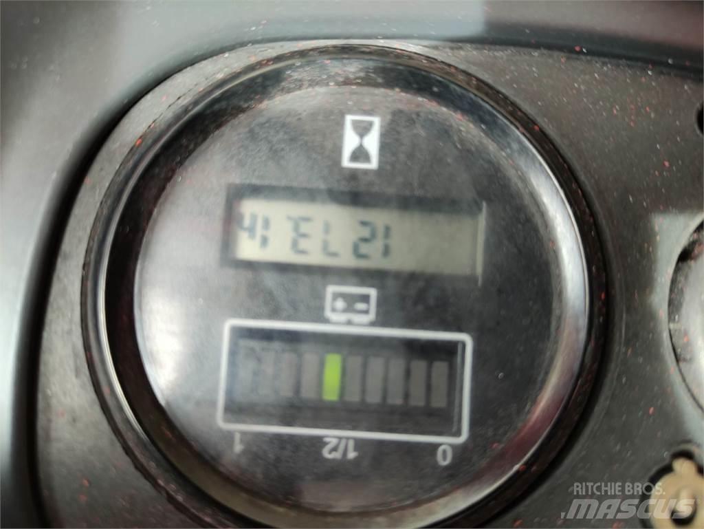 Linde L16-372 (LACK NEU) 行走控制式堆積機