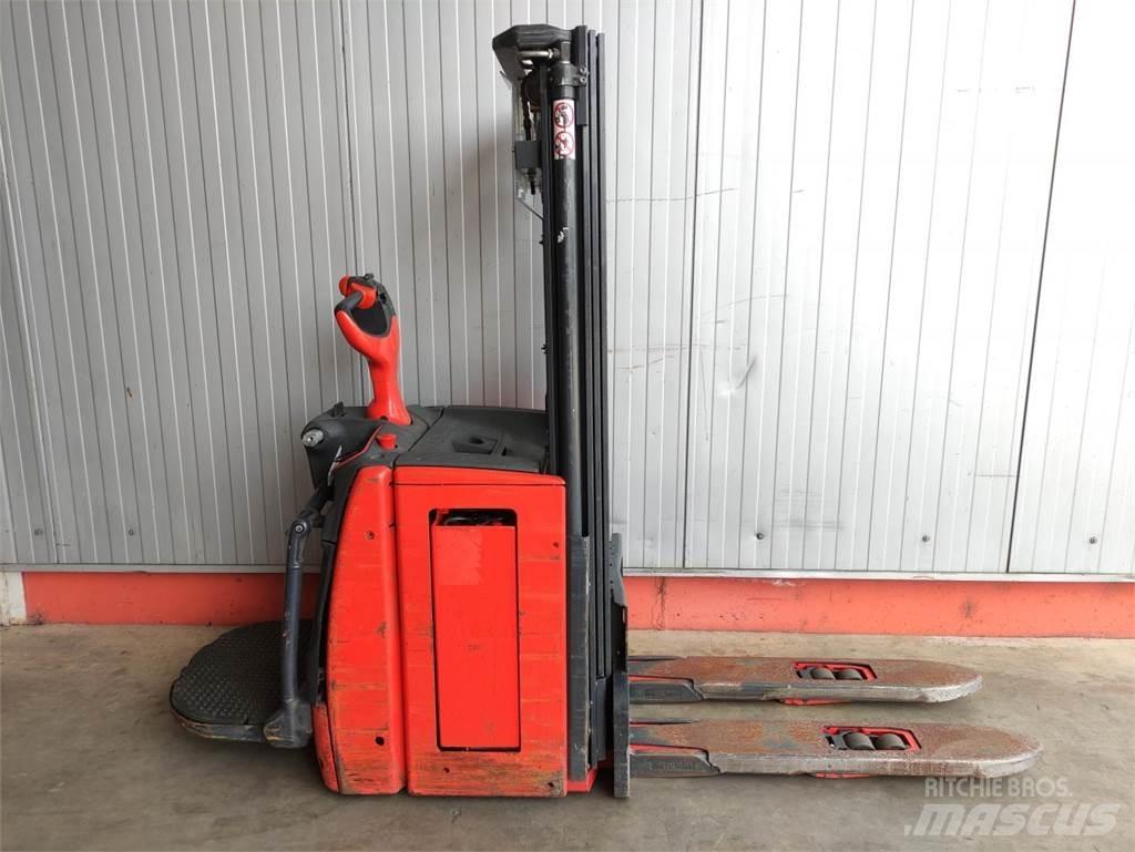 Linde L16APi-1173 行走控制式堆積機