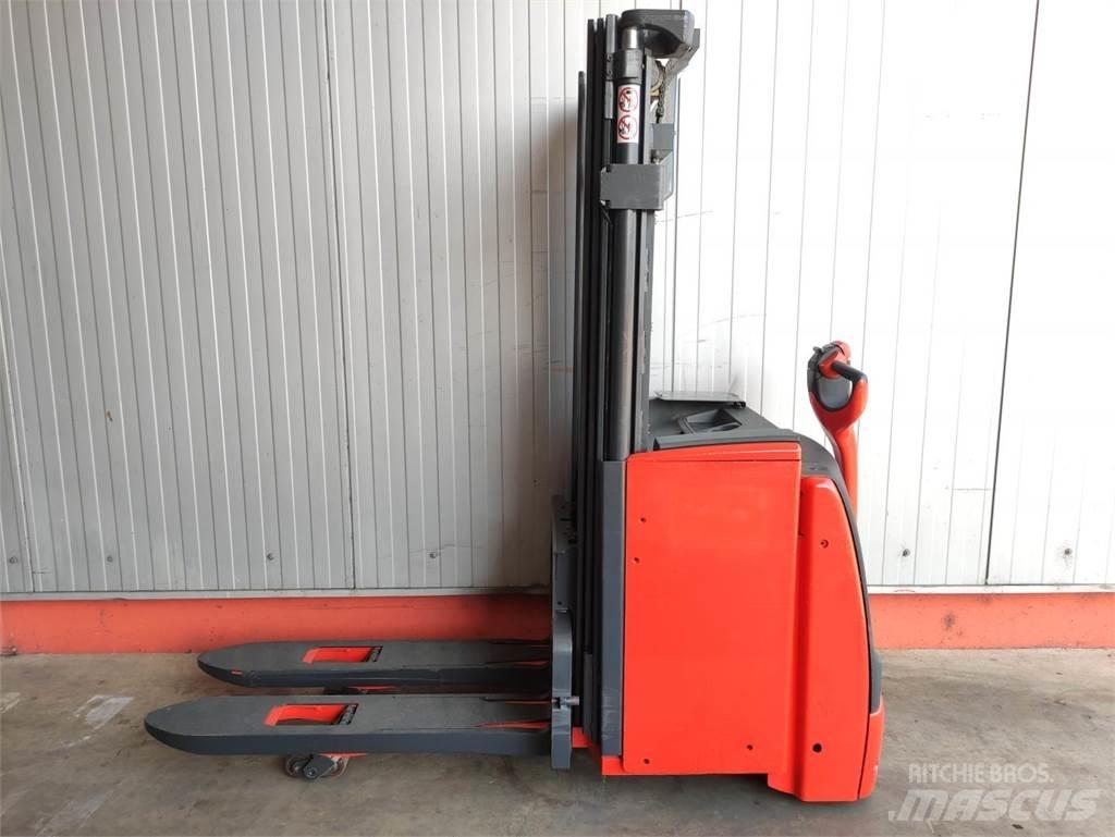 Linde L20i-1173 行走控制式堆積機