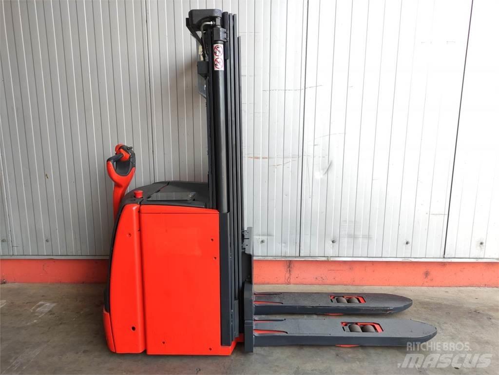 Linde L20i-1173 行走控制式堆積機