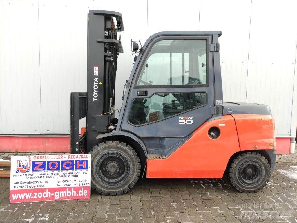 Toyota 40-8FD50N 柴油卡車