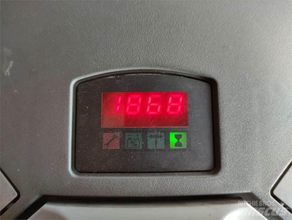 Toyota 7SM12 行走控制式堆積機