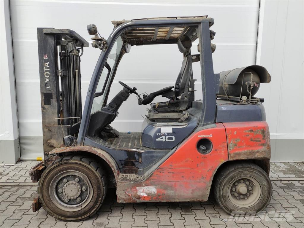 Toyota 8FG35N 液化石油氣LPG卡車