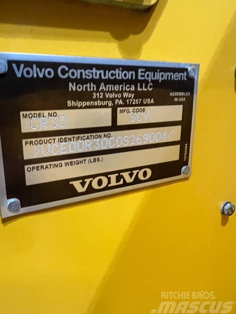 Volvo CR 30 複合式滾壓機
