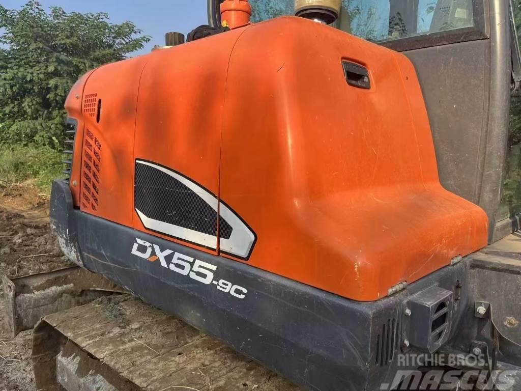 Doosan DX 55 小型挖土機/掘鑿機<7t(小型挖掘機)