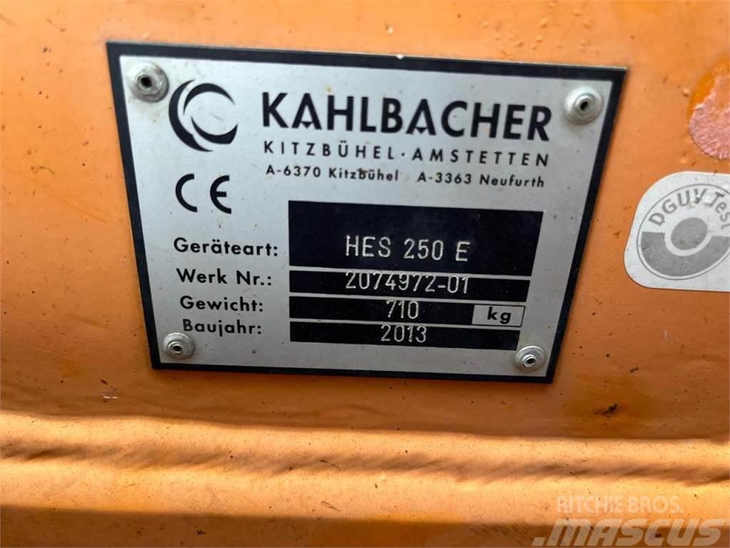 Kahlbacher Schneepflug HES 250E 其他地面照料機械