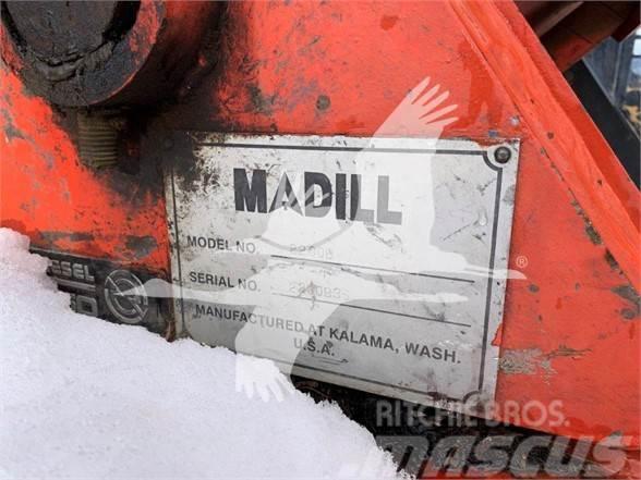 Madill 2200B 伐木歸堆機