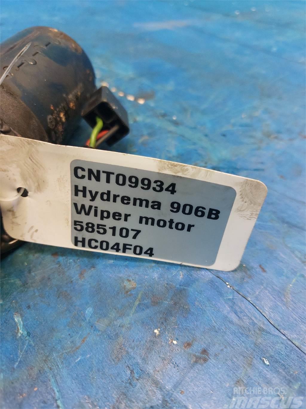 Hydrema 906B 電子設備