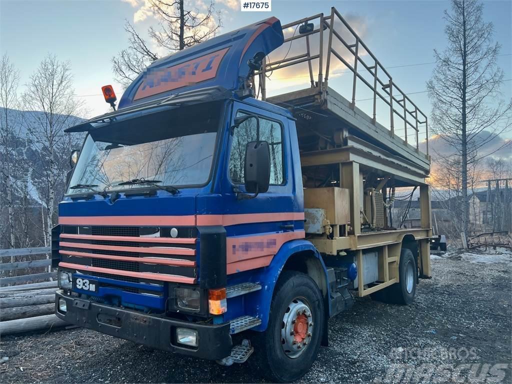 Scania P93m lift truck (motor equipment) 卡車裝載高空作業車