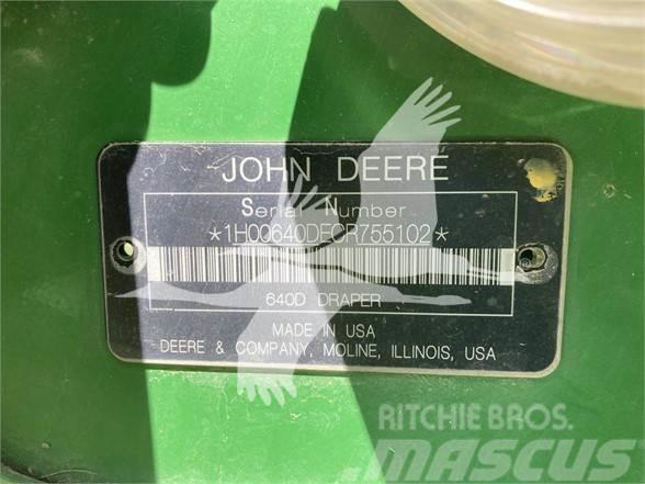 John Deere 640D 聯合收割機頭