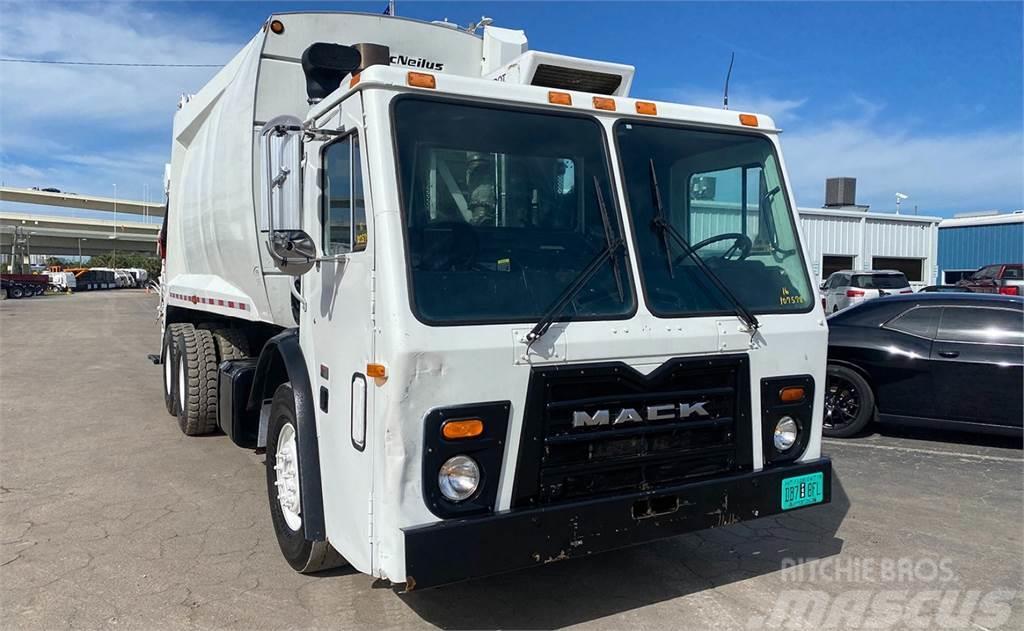 Mack LEU613 垃圾車