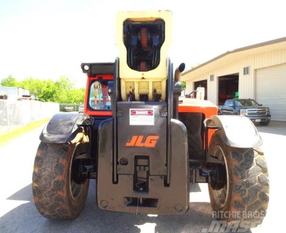 JLG 1055 伸縮臂操作車