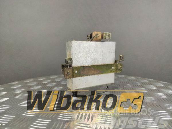 ZF Gearbox controller ZF 6003054071 EST-17T 000758 其他組件
