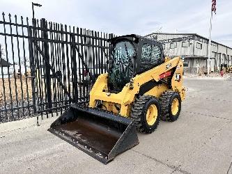 CAT 236D3 Skid Steer