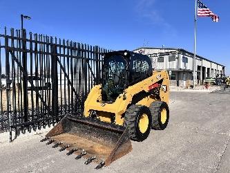 CAT 236D3 Skid Steer