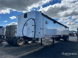 East Mfg 30 ft T/A End Dump Trailer