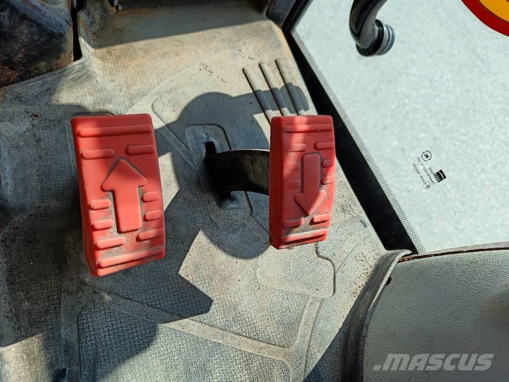 New Holland Boomer 40 曳引機