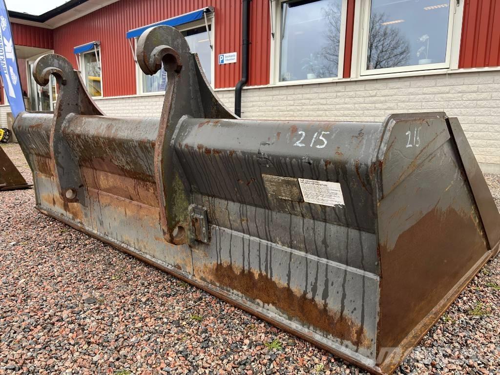 Planerskopa / Planing bucket Volvo VOE92477 鏟斗