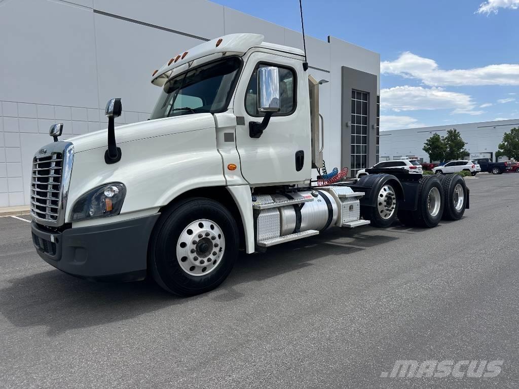 Freightliner Cascadia 125 曳引機組件