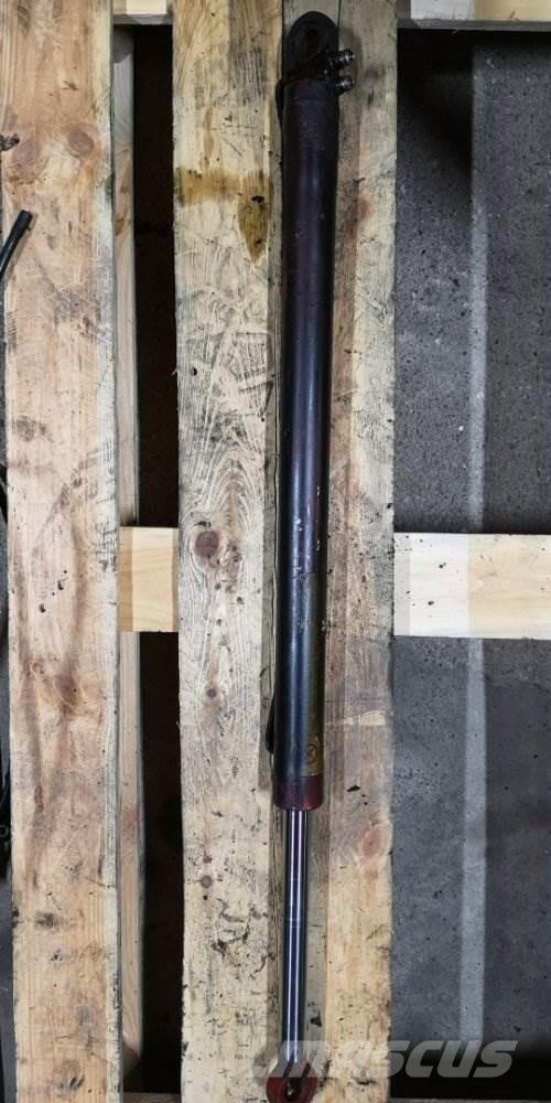 Iveco EUROCARGO HYDRAULIC PÍSTNÍCE KABINY 駕駛室與內部