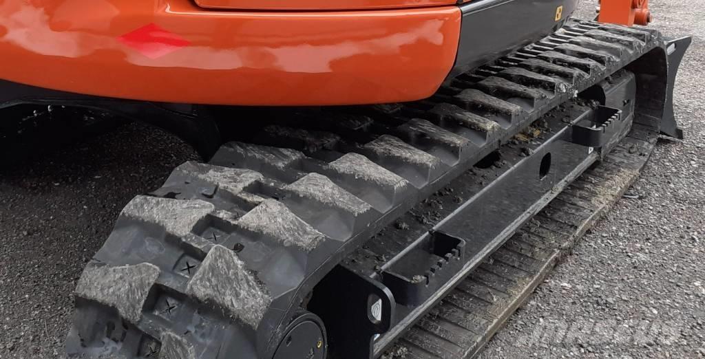 Hitachi och Kobelco m.fl Gummilarv och pads 其他組件