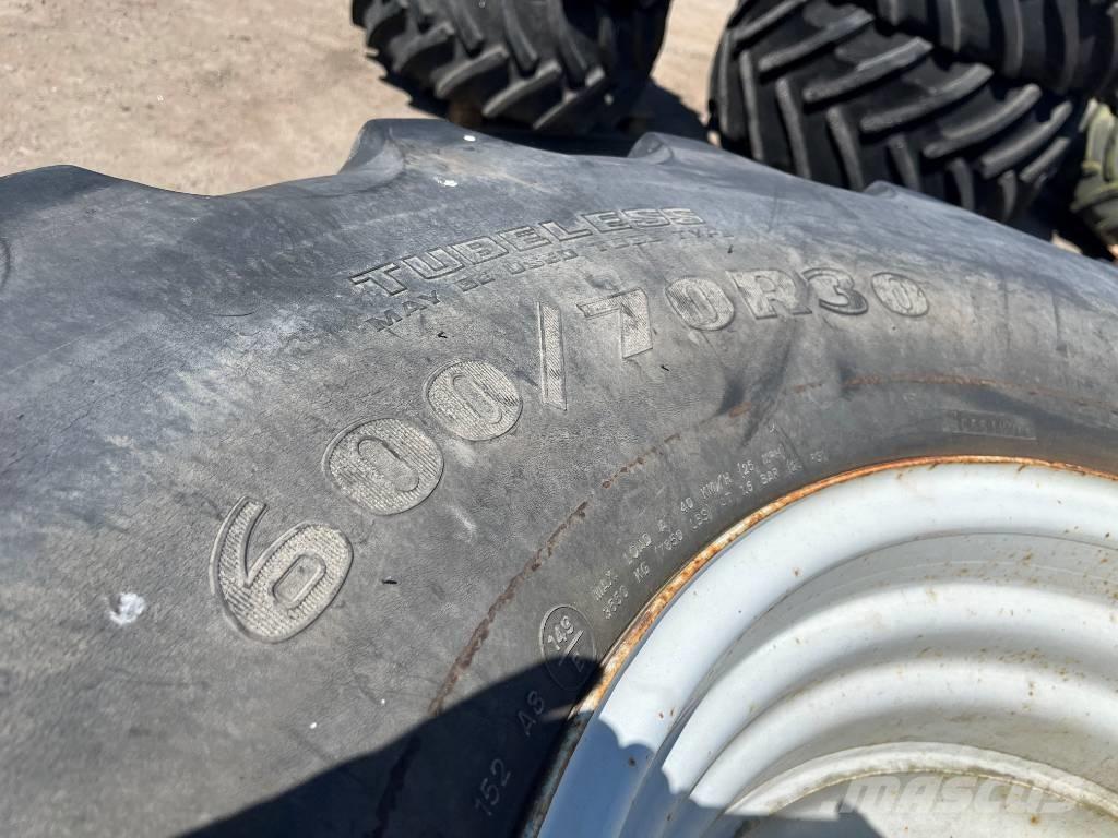 Goodyear 600/70R30 till Valmet 280 mfl 輪胎、車輪和輪圈