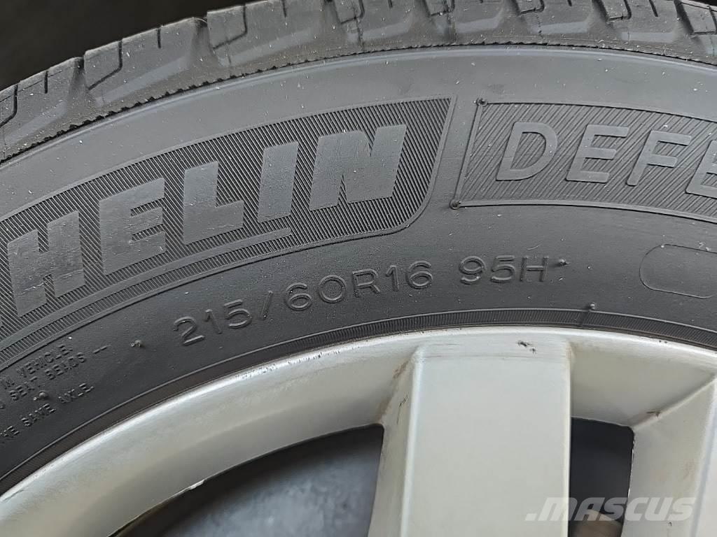 Nissan Altima 汽車