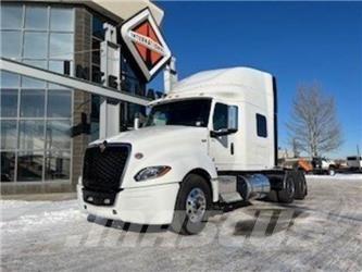 International LT 6X4 曳引機組件