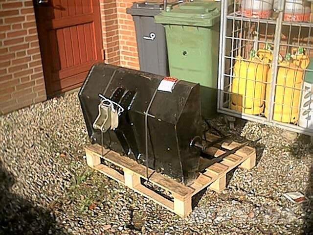 Veto 900 - Gødningsgrab 前端裝載機和挖掘機