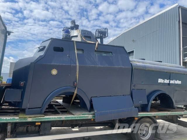 Mercedes-Benz Wasserwerfer Aufbau / WAWE 64 Kabine Aufbau 駕駛室與內部