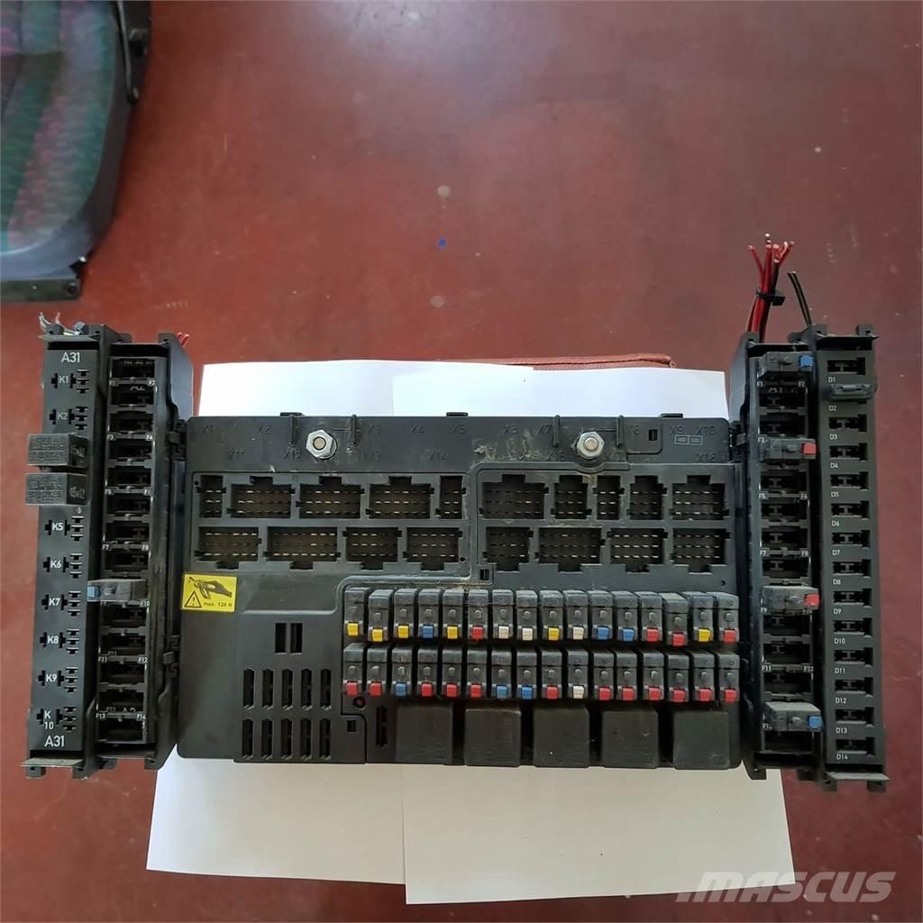 Mercedes-Benz PLD 電子設備