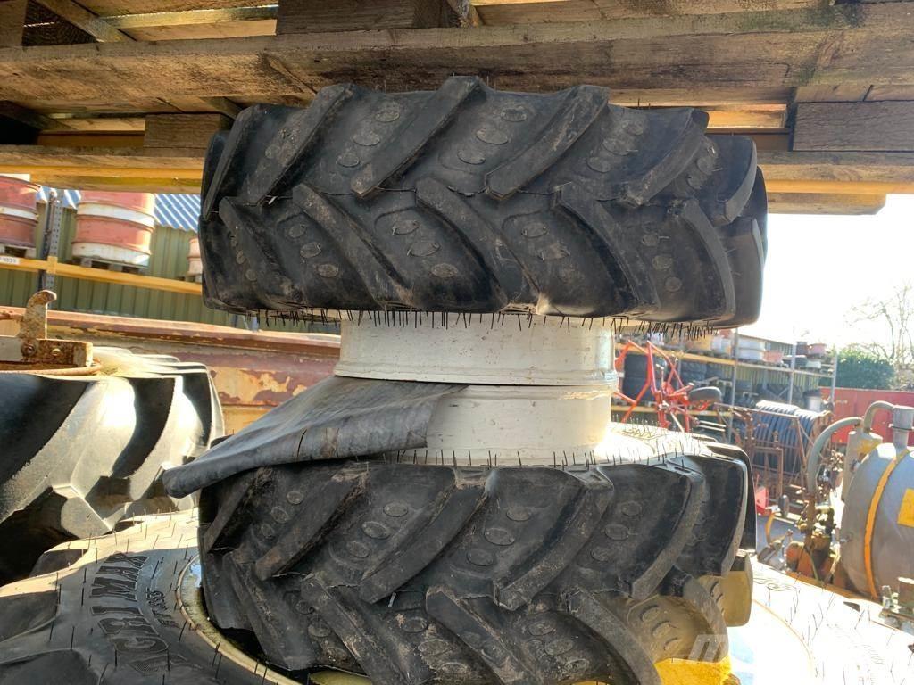 BKT 200/70R16 Banden 曳引機