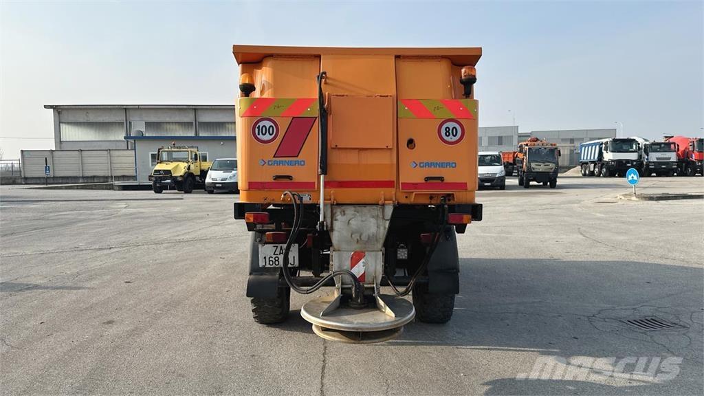 Mercedes-Benz UNIMOG U90 4X4 其他貨車