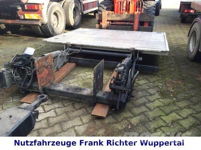 Dautel 2t Ladebordwand, stehend 貨箱式卡車