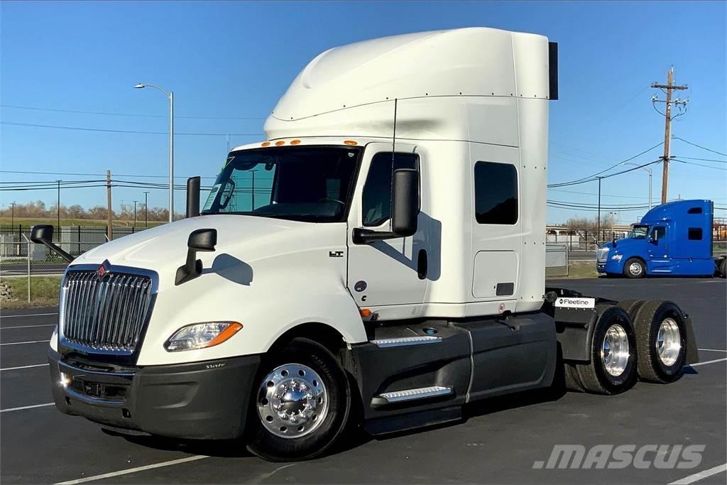 International LT625 6x4 曳引機組件